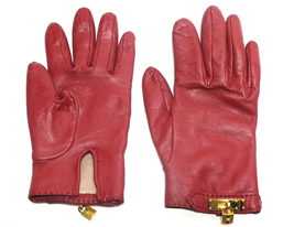 赤色のＨＥＲＭＥＳの革手袋を色落ちと汚れがヒドイので染め直したい